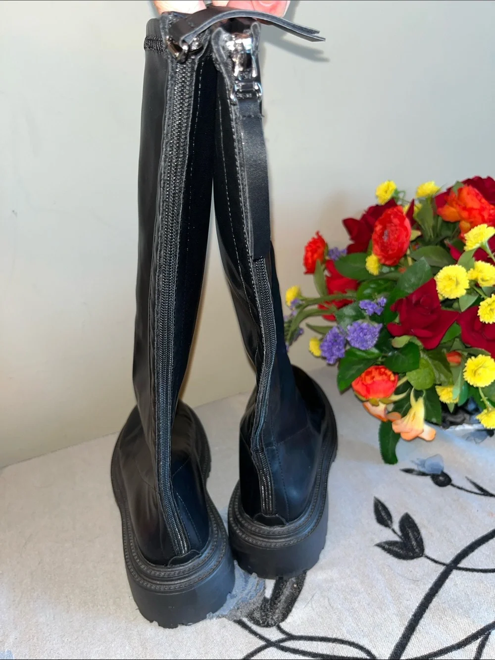 Source Unknown Black Chunky Platform Below Knee Zipper Up Boots